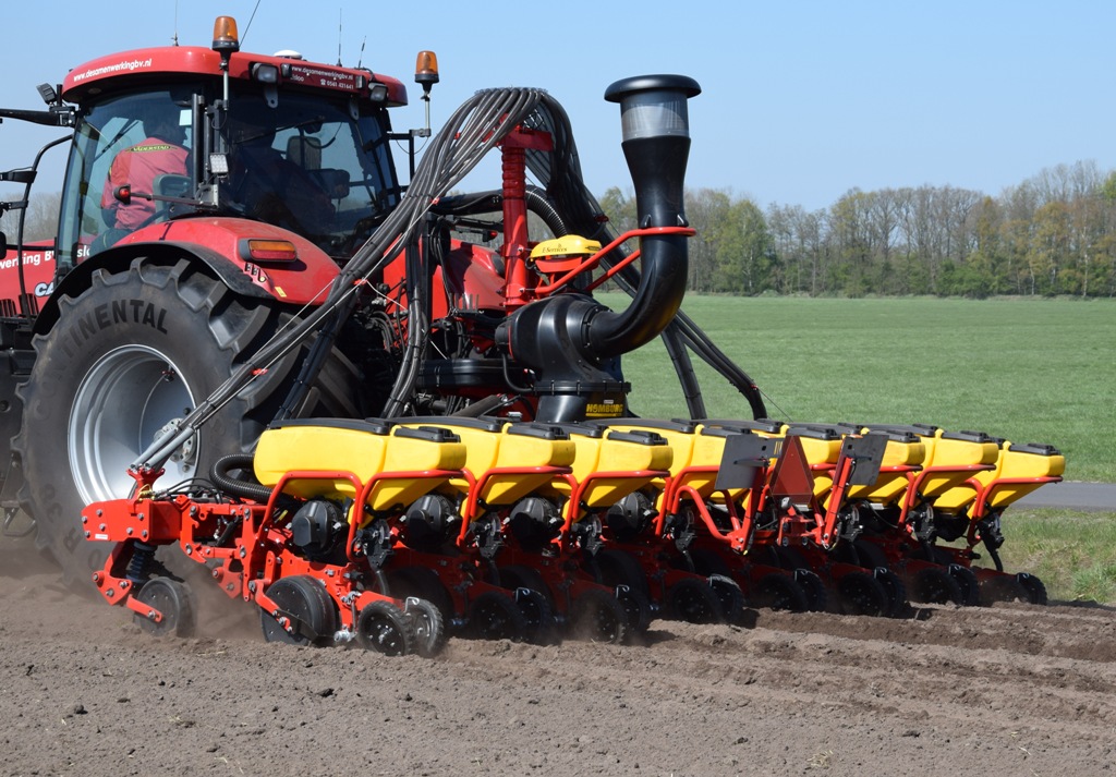 Maiszaaien Vaderstad 1-2